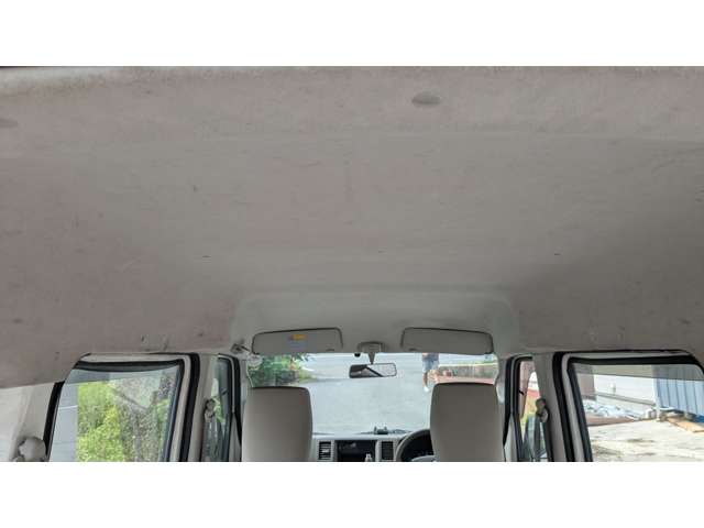 Nissan NV100 Clipper 12