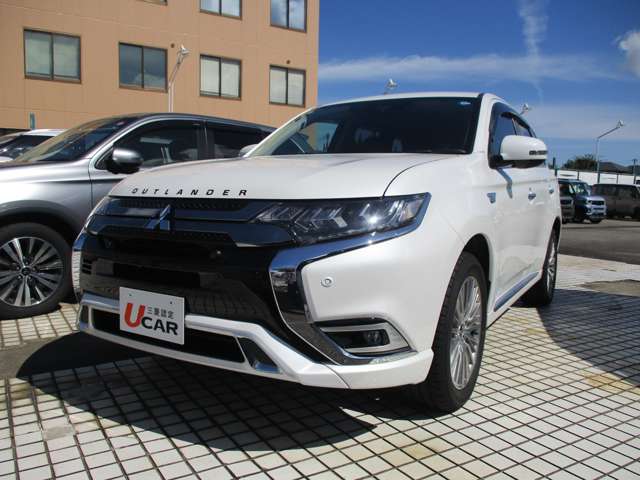 Mitsubishi Outlander PHEV 4