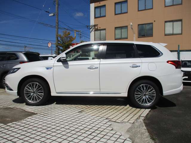 Mitsubishi Outlander PHEV 6