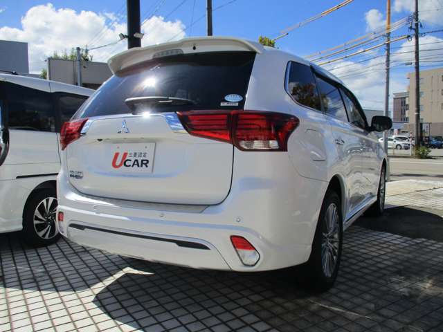 Mitsubishi Outlander PHEV 9