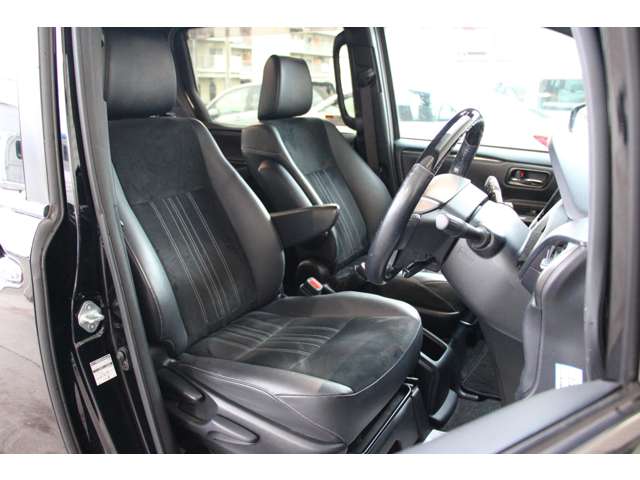 Toyota Esquire 4