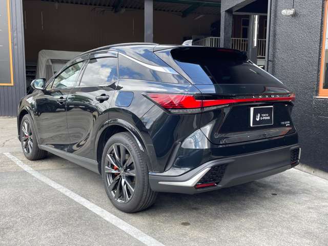 Lexus RX 9