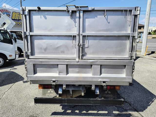 Mitsubishi Fuso Canter 11