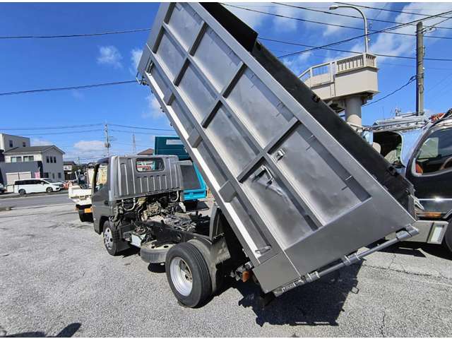 Mitsubishi Fuso Canter 7