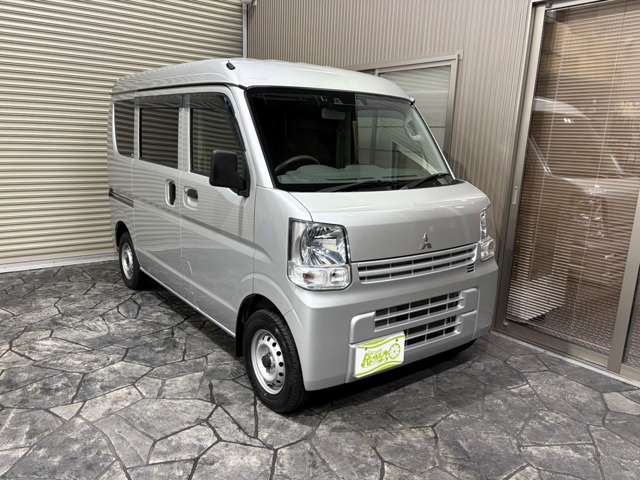 Mitsubishi Minicab Van 12