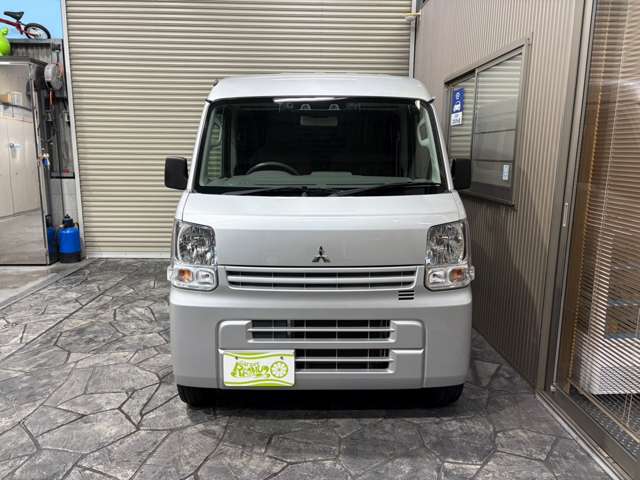 Mitsubishi Minicab Van 6