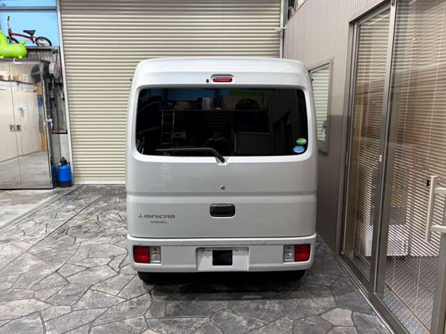Mitsubishi Minicab Van 8