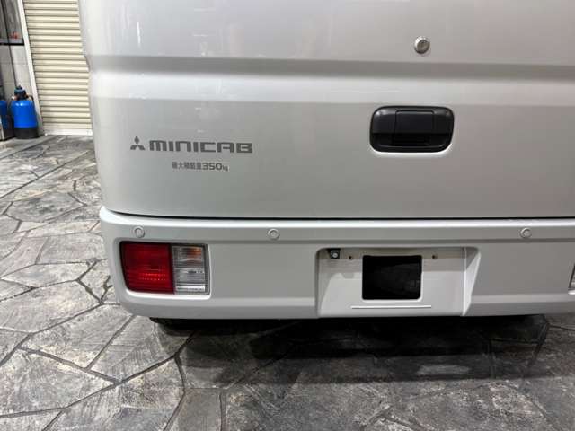 Mitsubishi Minicab Van 9