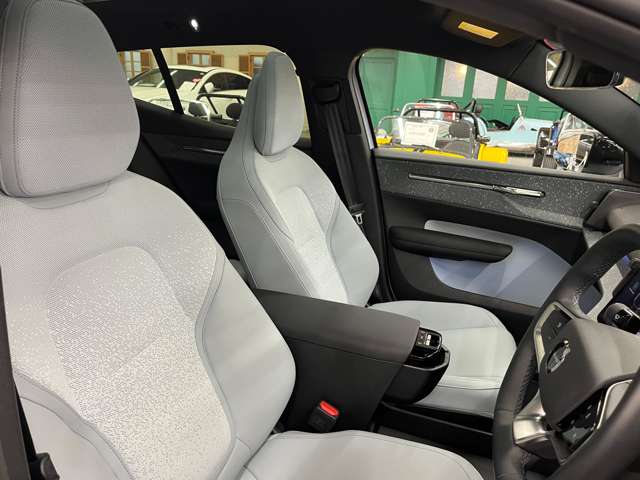 Volvo EX30 9