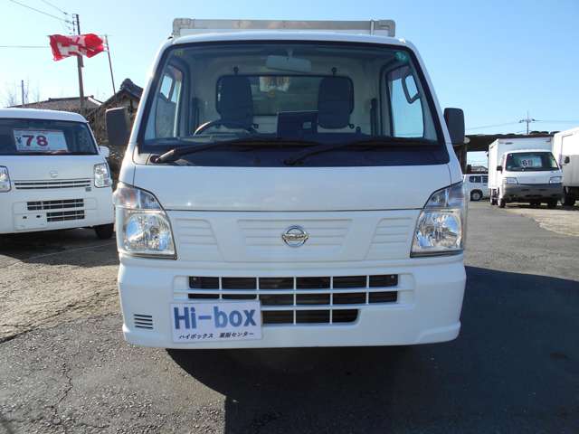 Nissan NT100 Clipper 2