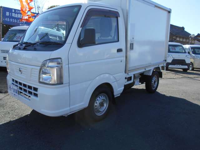 Nissan NT100 Clipper 7