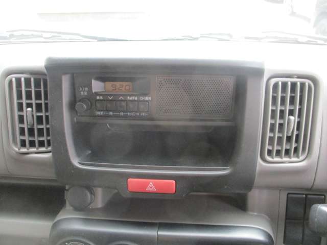 Nissan NV100 Clipper 11