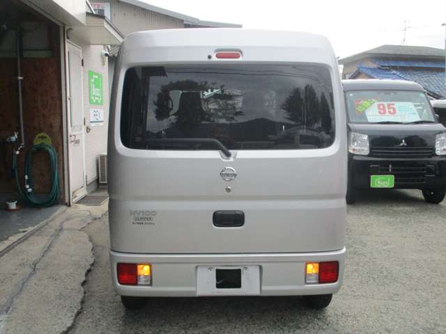 Nissan NV100 Clipper 2