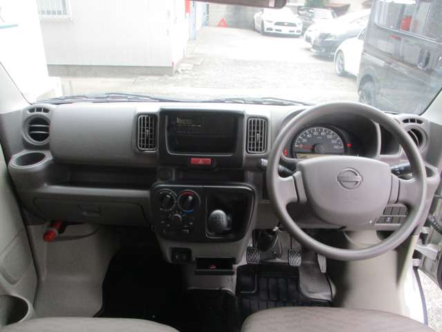 Nissan NV100 Clipper 6