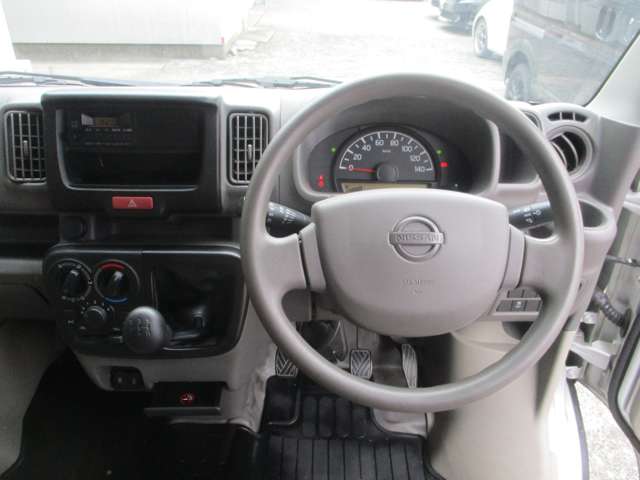 Nissan NV100 Clipper 7