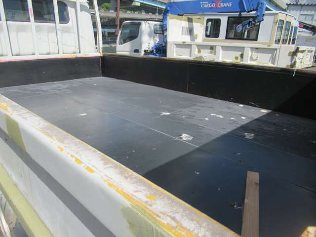 Mitsubishi Fuso Canter 8