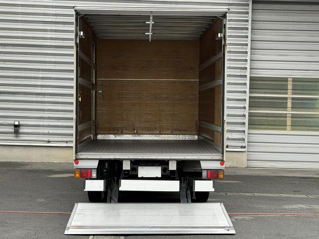 Isuzu Elf 6