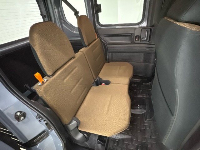 Honda N-VAN 12