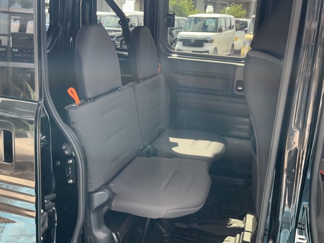 Honda N-VAN 8