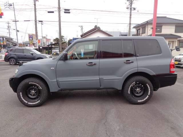 Mitsubishi Pajero 5