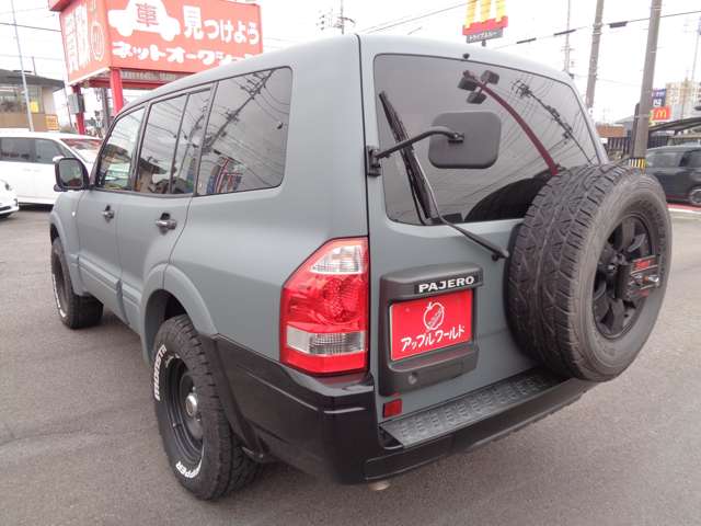 Mitsubishi Pajero 8