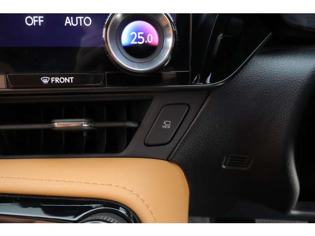Lexus NX 11