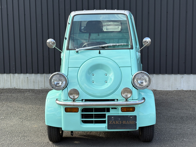 Daihatsu Midget II 2