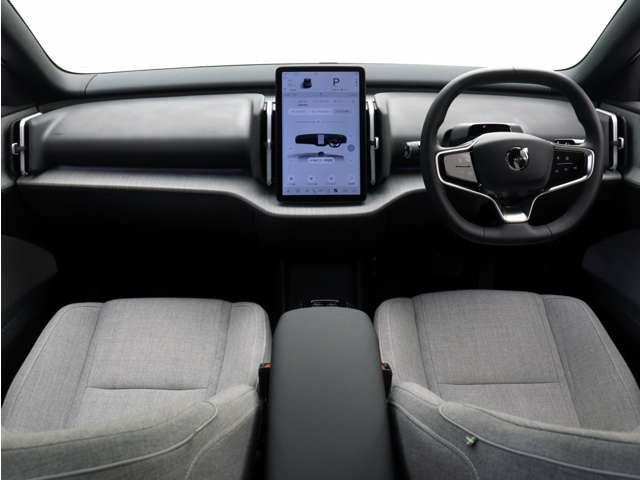 Volvo EX30 4