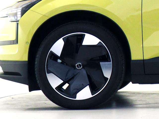 Volvo EX30 10