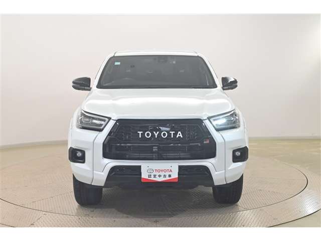 Toyota Hilux 2