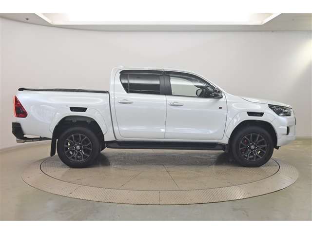 Toyota Hilux 4