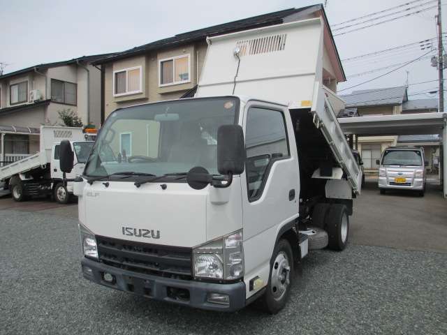 Isuzu Elf 2