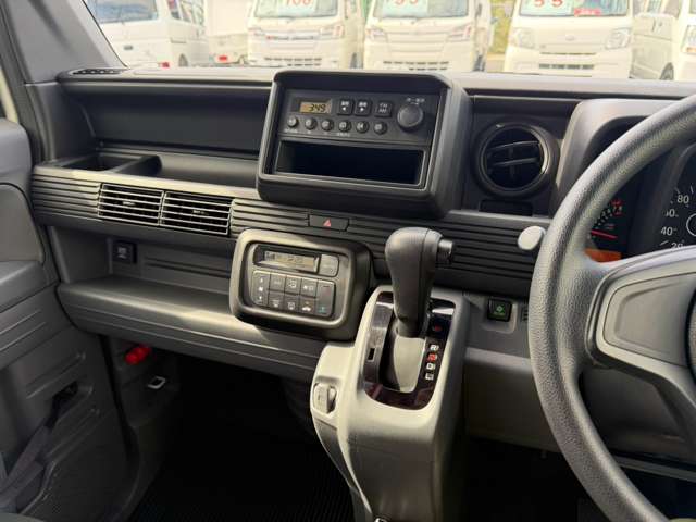 Honda N-VAN 10