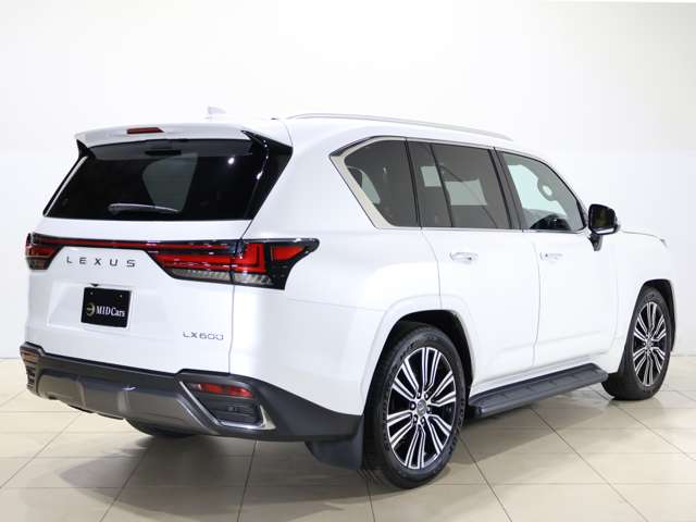 Lexus LX 2