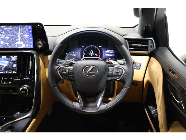Lexus LX 3