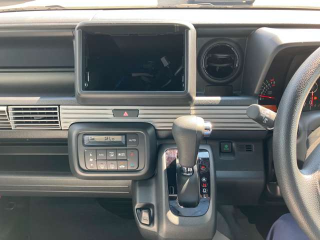 Honda N-VAN 10
