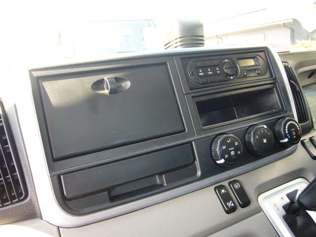 Mitsubishi Fuso Canter 4