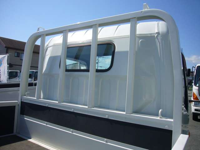 Mitsubishi Fuso Canter 10