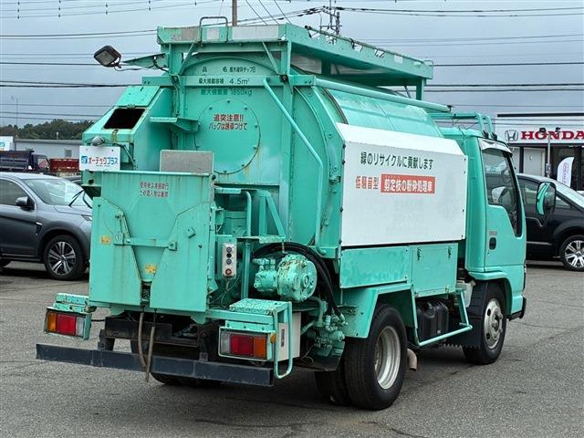 Isuzu Elf 4