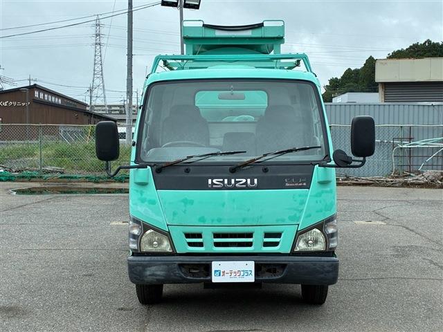 Isuzu Elf 7