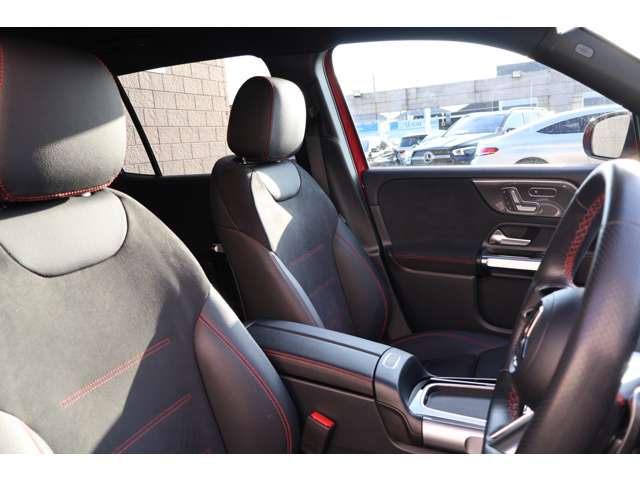 Mercedes-Benz GLB 6