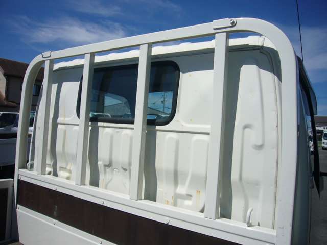 Hino Dutro 11