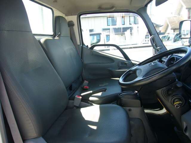 Hino Dutro 12