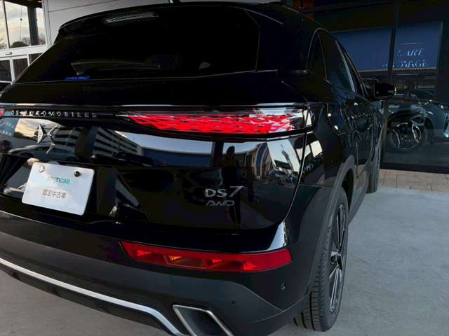 DS Automobiles DS7 10