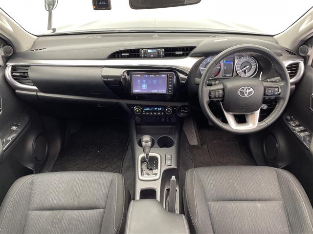 Toyota Hilux 2