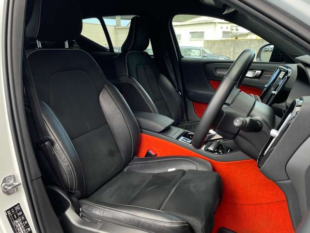 Volvo XC40 11