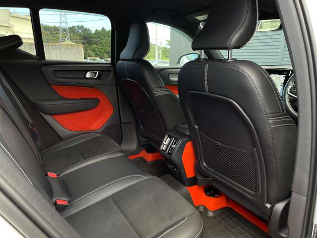 Volvo XC40 12