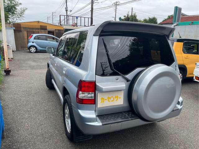 Mitsubishi Pajero iO 12