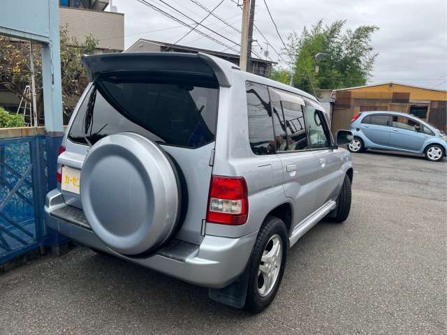 Mitsubishi Pajero iO 2