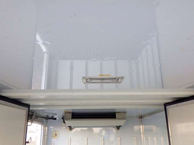 Hino Dutro 12